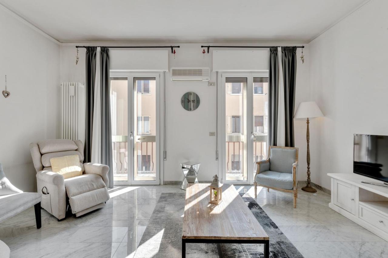 Elegant Blue Apartment Vicenza Exterior photo